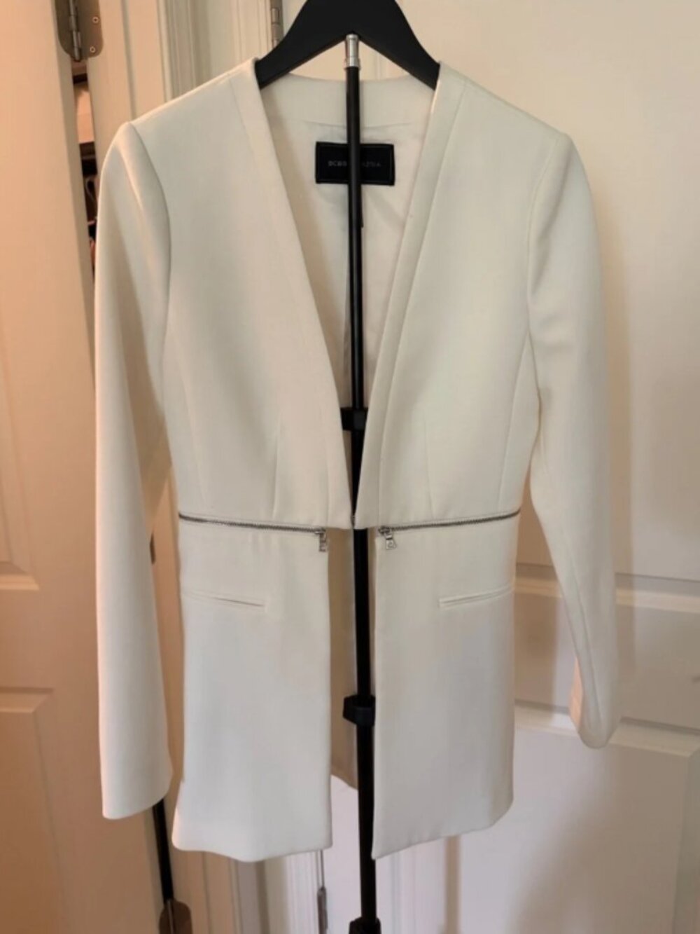 BCBG/Max Azria Long Line Ivory Bolero Blazer Size Medium - Never Worn